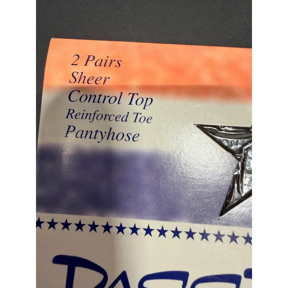 Passports‎ 2 Pair Sheer Control Top Pantyhose Reinforced Toe Mahogany Sz B NEW